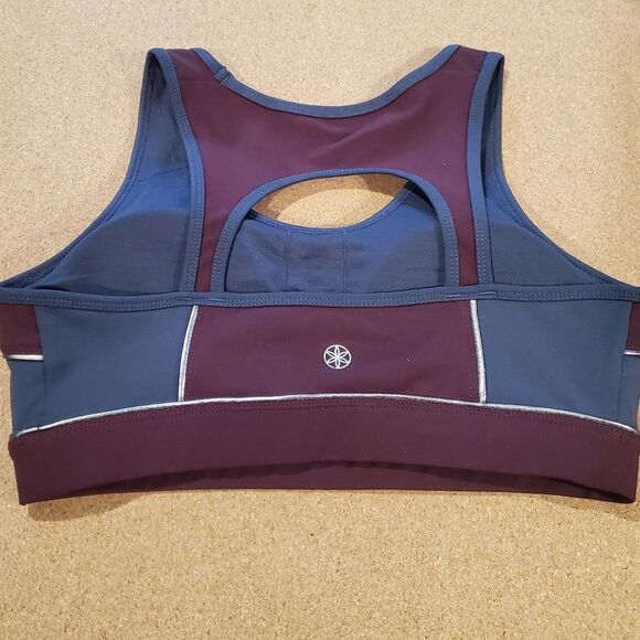 Gaiam Colorblock Metallic Piped Sports Bra Size M - Picture 2 of 5